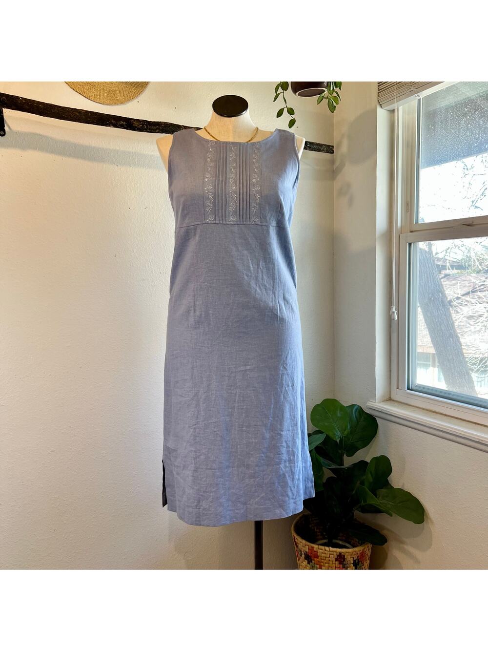 Amanda Smith 90s Blue Linen Sleeveless Midi Dress Floral Embroidered Size 12